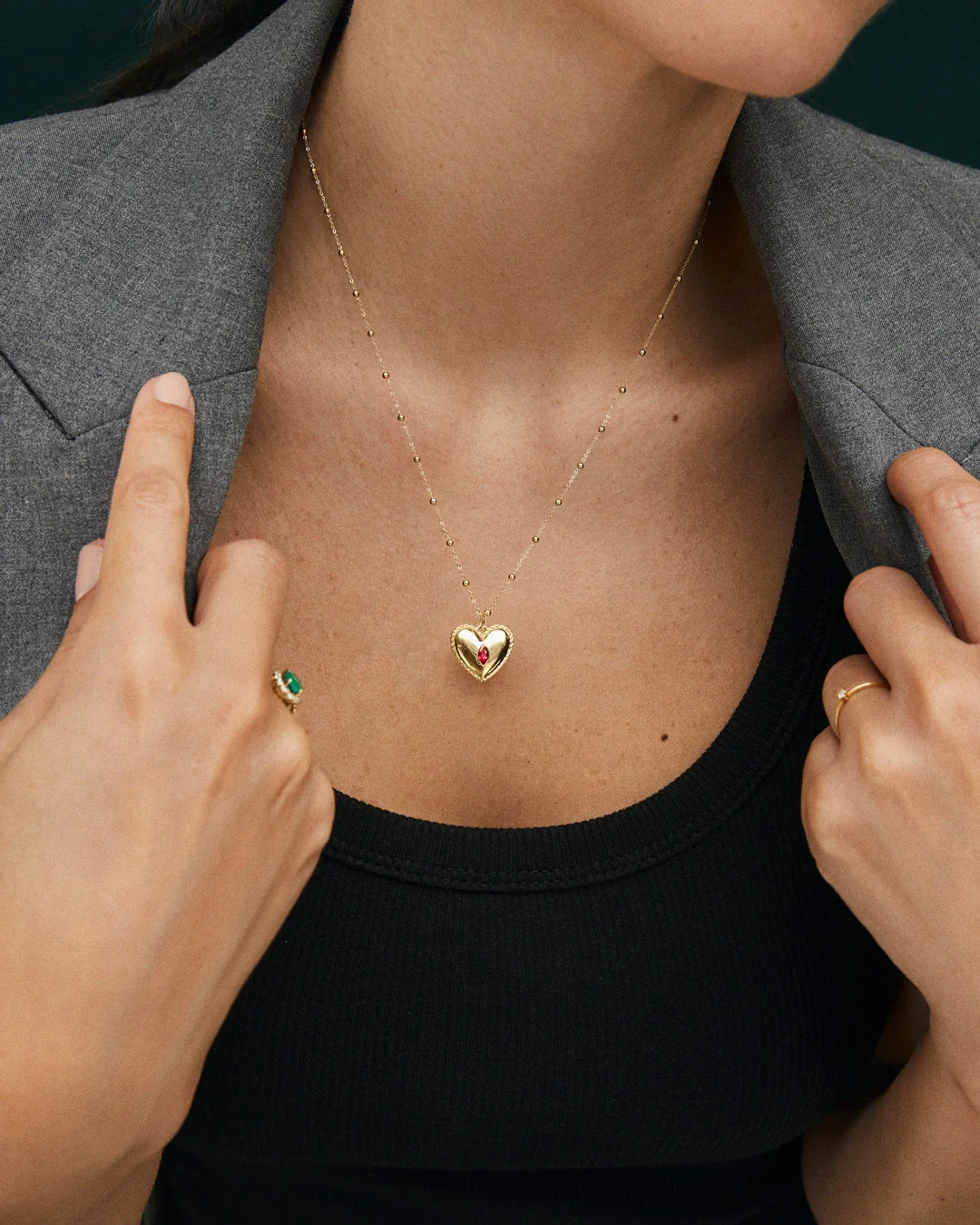 Charm Colgante Corazón Culpables de Rubí en Oro Amarillo de 18 Kt - Image 2