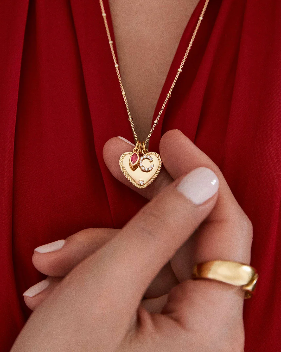 Charm Colgante Medalla Corazón L de Diamante en Oro Amarillo de 18 Kt - Image 2