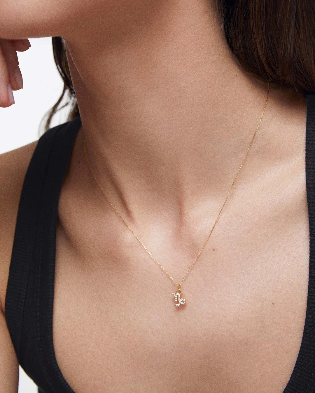 Charm Colgante Zodíaco Capricornio S de Diamantes en Oro Amarillo de 18 Kt - Image 2