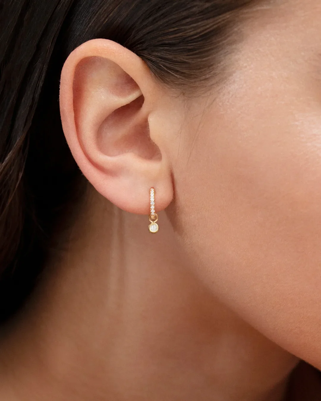 Charm para Pendiente de Aro Chatón de Diamante en Oro Amarillo de 18 Kt - Image 2