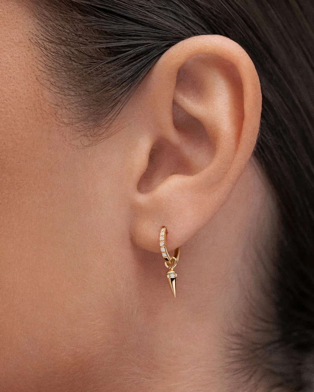 Charm para Pendiente de Aro Punk de Diamantes en Oro Amarillo de 18 Kt - Image 2