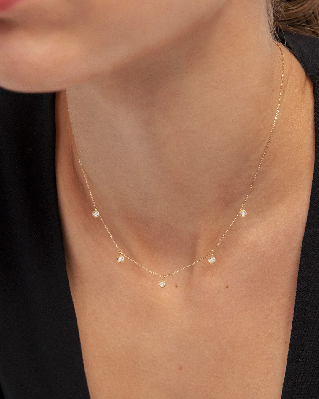 Choker Chatones de Diamantes en Oro Amarillo de 18 Kt - Image 2