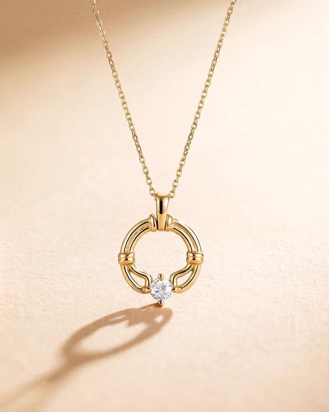 Colgante Liora Nudo de Diamante en Oro Amarillo de 18 kt - Image 5