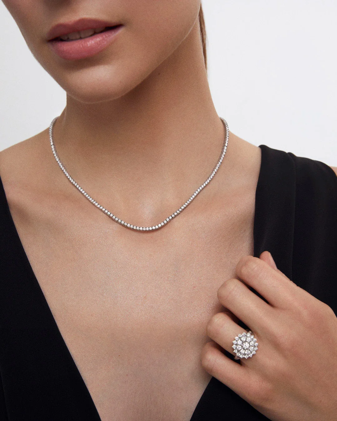 Gargantilla Alessia de Diamantes en Oro Blanco de 18 Kt - Image 2