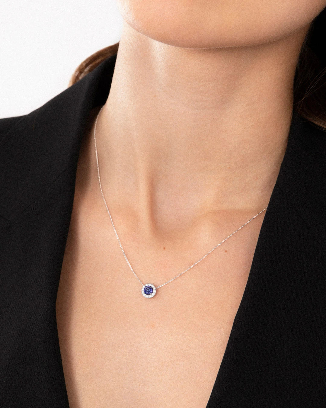 Gargantilla Anette de Zafiro y Diamantes en Oro Blanco de 18 Kt - Image 2