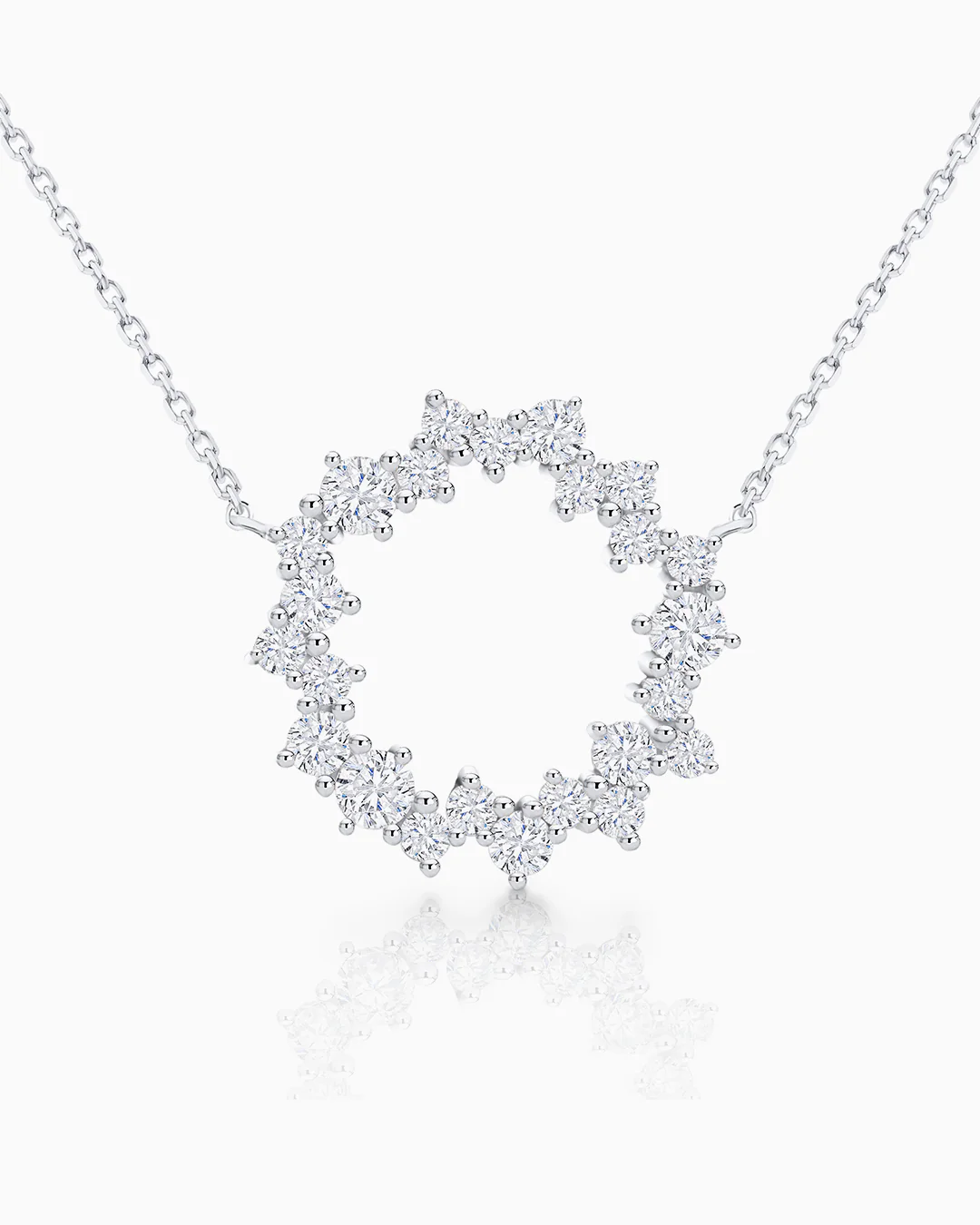 Gargantilla Circular Luz de Luna de Diamantes en Oro Blanco de 18 Kt