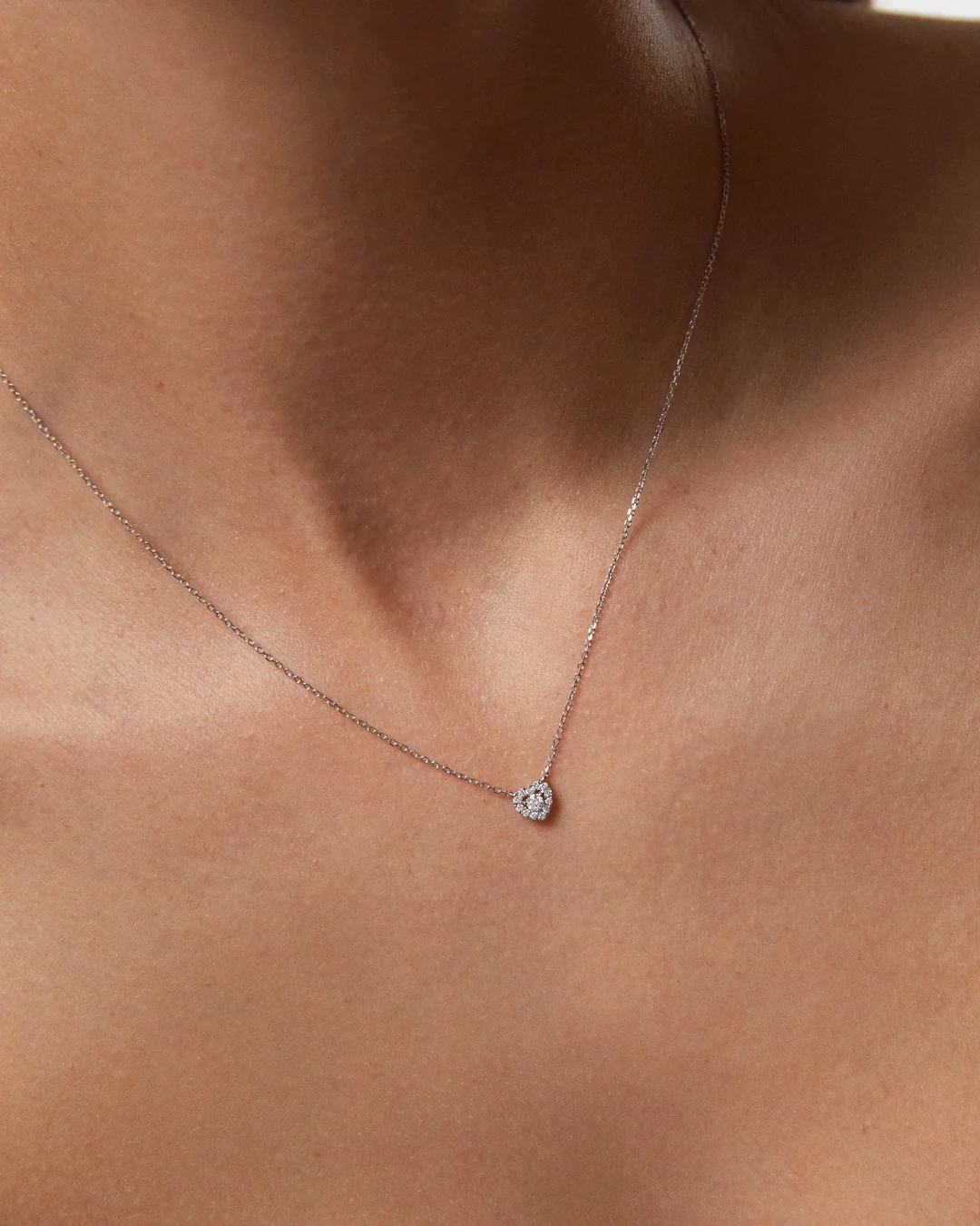 Gargantilla Corazón Ariadne de Diamantes en Oro Blanco de 18 Kt - Image 2