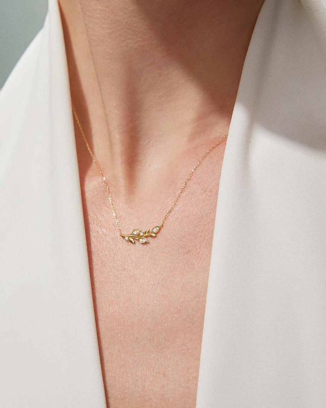 Gargantilla Dafne de Diamantes en Oro Amarillo de 18 Kt - Image 2