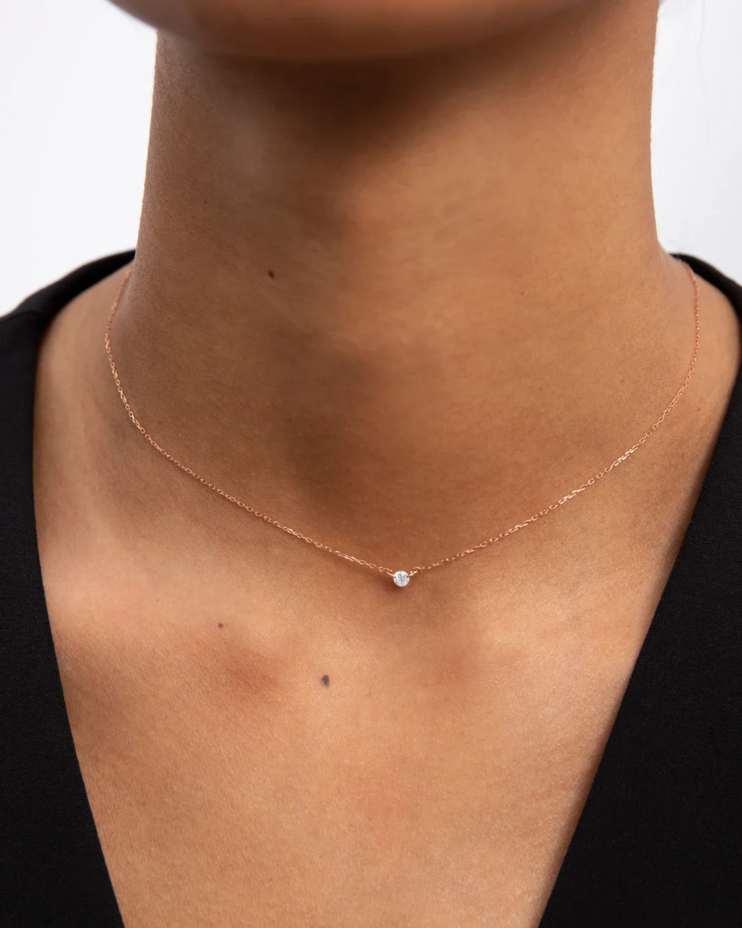 Gargantilla Floating Stud Diamond en Oro Rosa de 18 Kt - Image 2