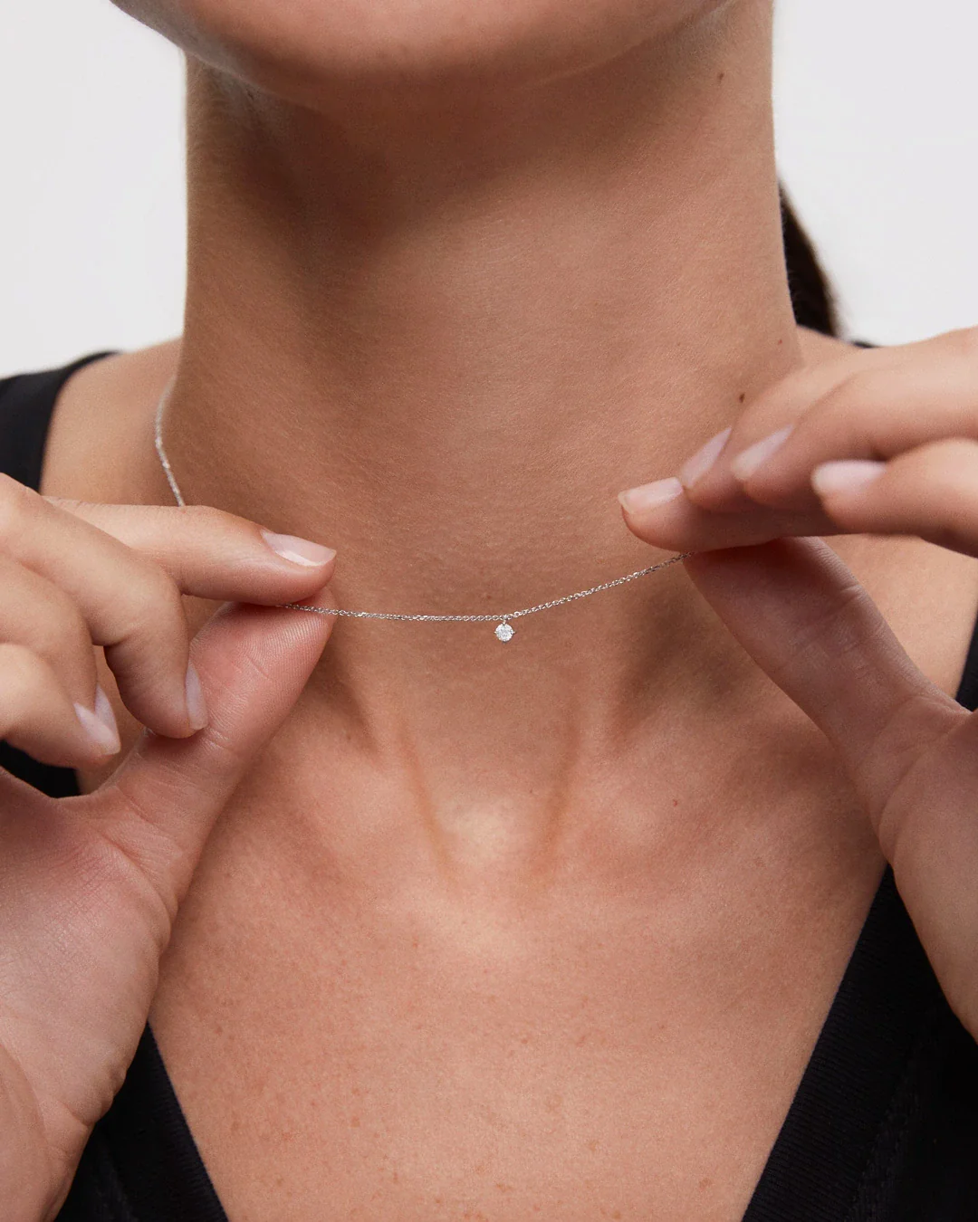 Gargantilla Jolie de Diamante 0,10 Cts. en Oro Blanco de 18 Kt - Image 2