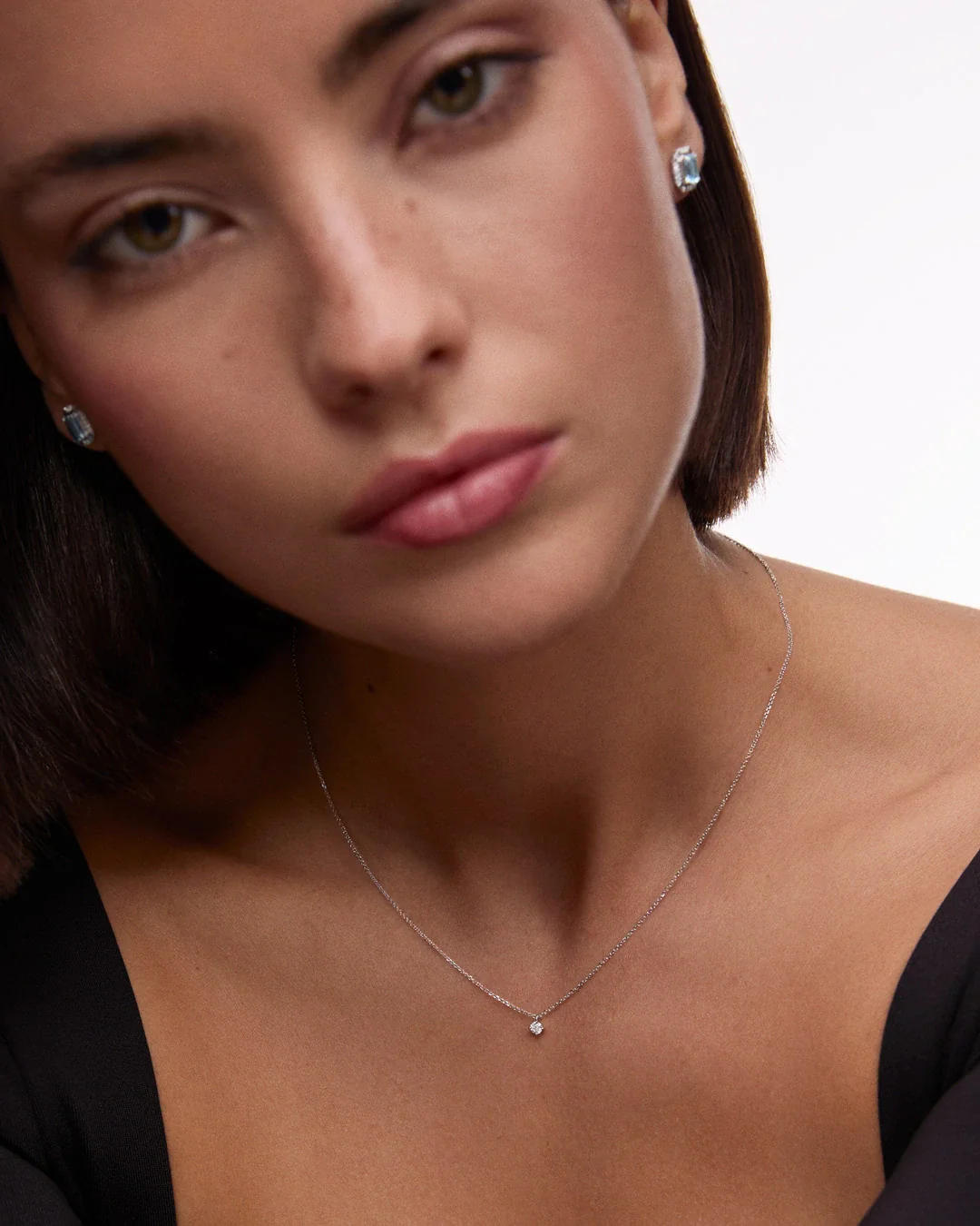 Gargantilla Jolie de Diamante 0,10 Cts. en Oro Blanco de 18 Kt - Image 3