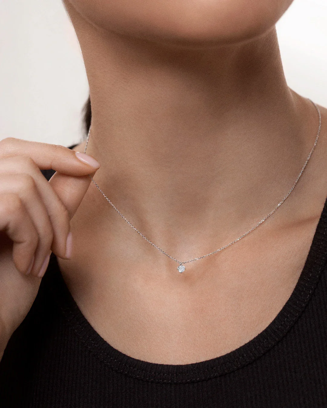 Gargantilla Jolie de Diamante 0,20 Cts. en Oro Blanco de 18 Kt - Image 2