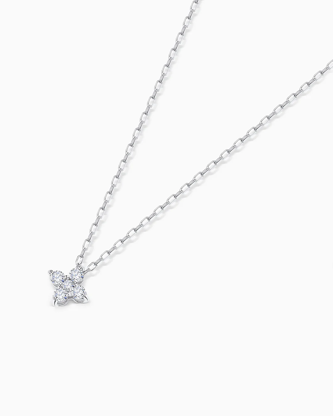 Gargantilla Petite Diamonds Cross en Oro Blanco de 18 Kt - Image 4