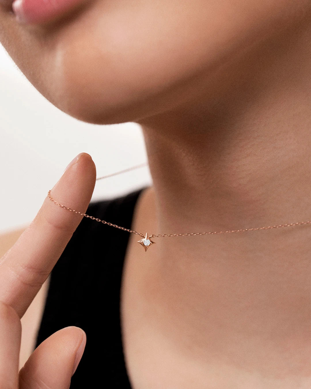 Gargantilla Rosa de los Vientos Hadar en Oro Rosa de 18 Kt - Image 2