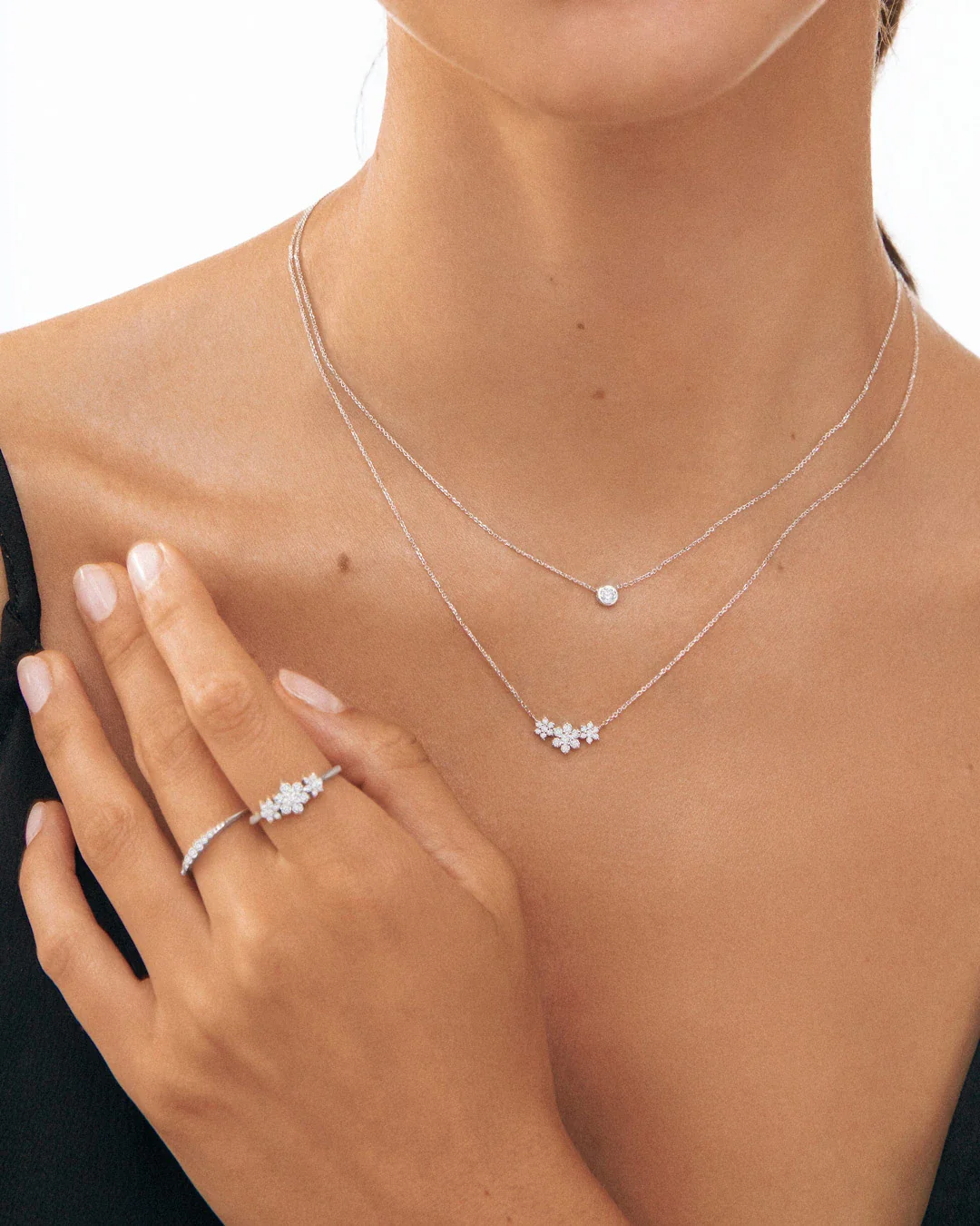 Gargantilla Rosette Trilogy de Diamantes en Oro Blanco de 18 Kt - Image 6