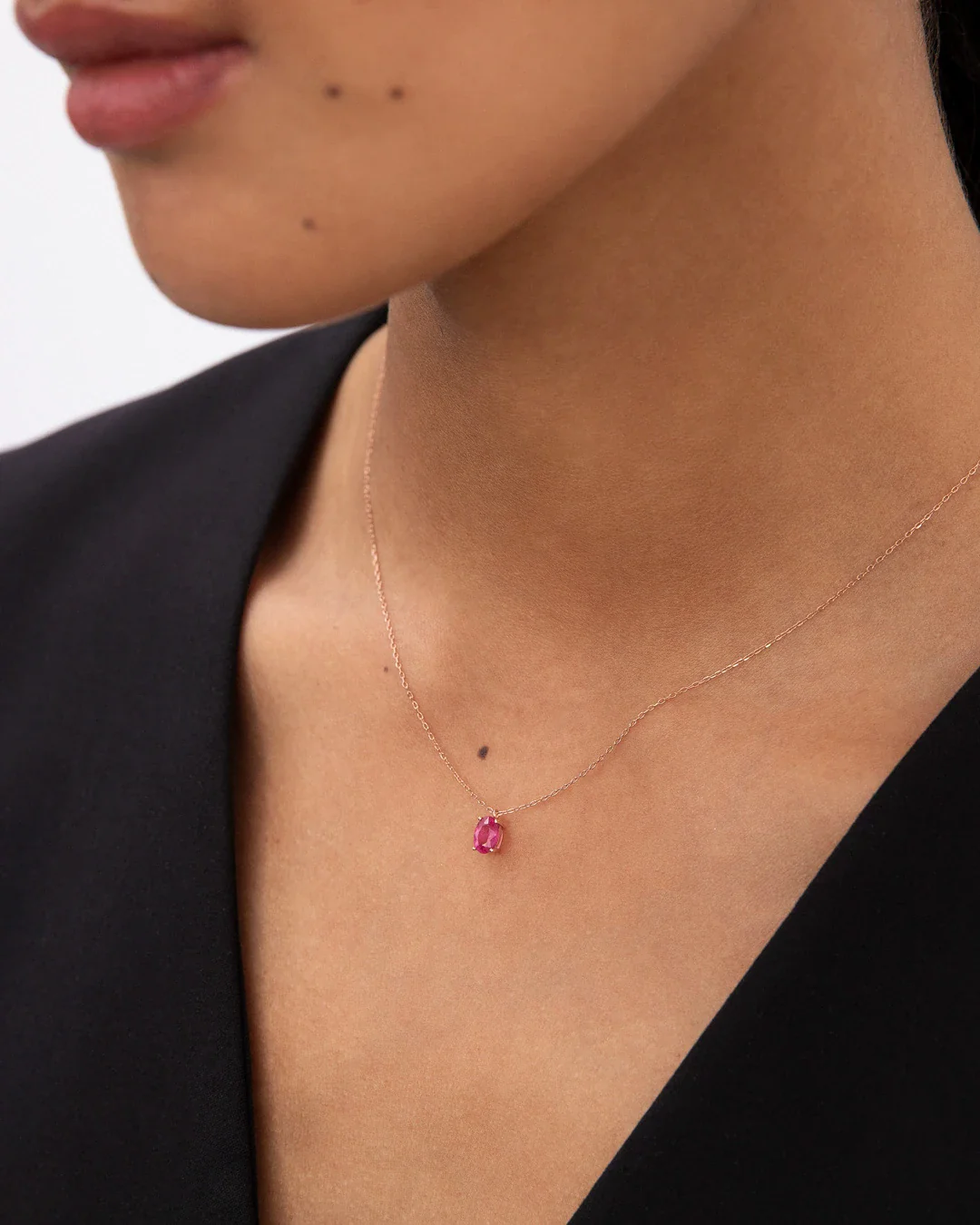 Gargantilla de Rubí Oval Vertical en Oro Rosa de 18 Kt - Image 2