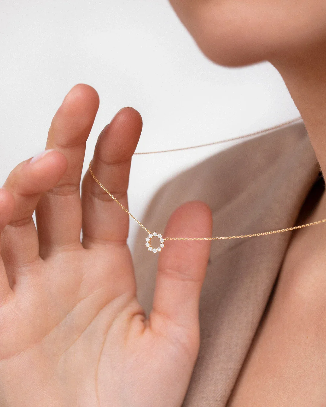 Gargantilla Soleil de Diamantes en Oro Amarillo de 18 Kt - Image 2