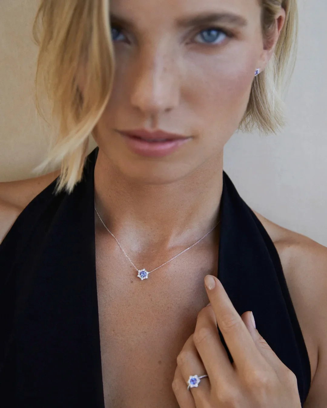 Gargantilla Spirit of the Rose de Tanzanita y Diamantes en Oro Blanco de 18 Kt - Image 3