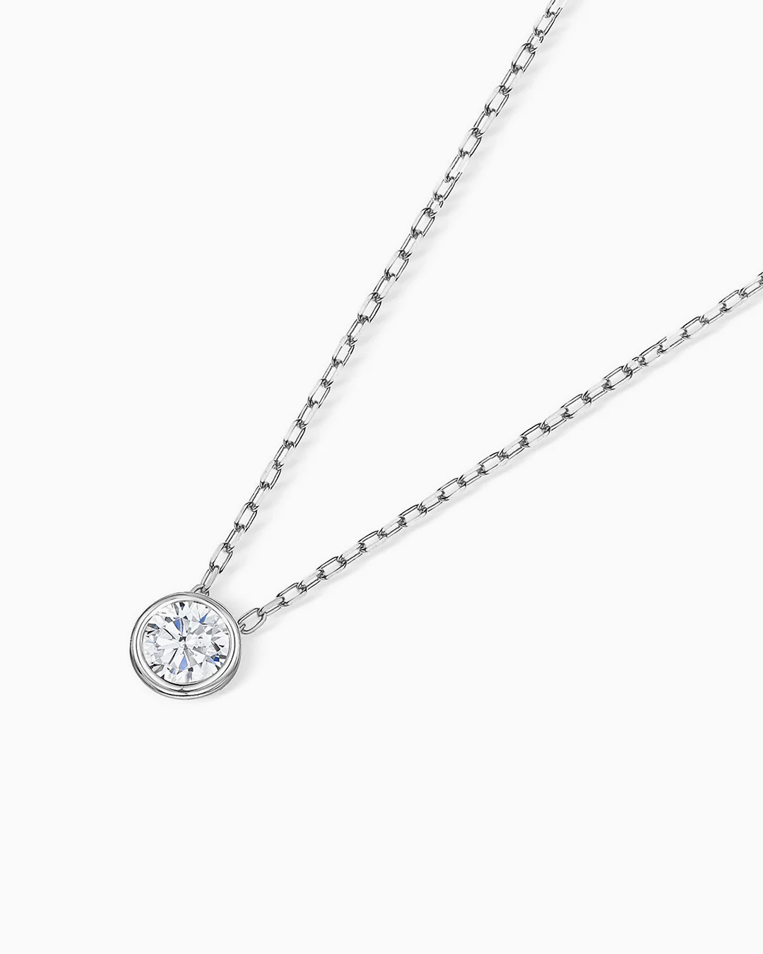 Gargantilla Stud Diamante en Oro Blanco de 18 Kt - Image 4