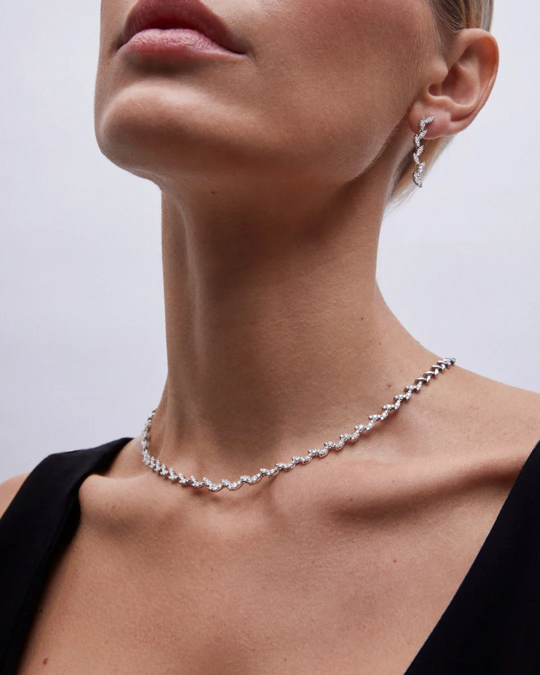 Gargantilla Willow de Diamantes en Oro Blanco de 18 Kt - Image 2