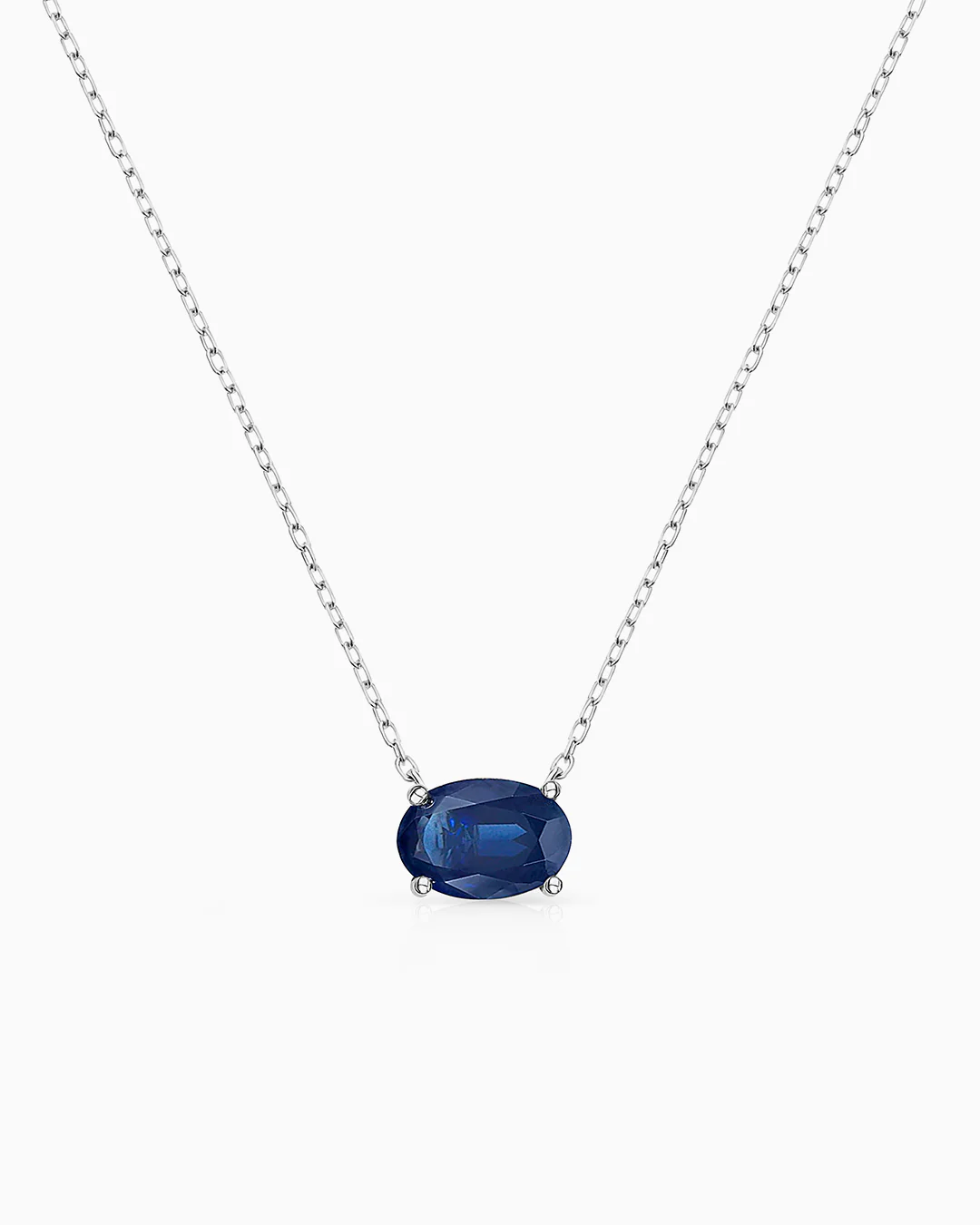 Gargantilla de Zafiro Oval en Oro Blanco de 18 Kt
