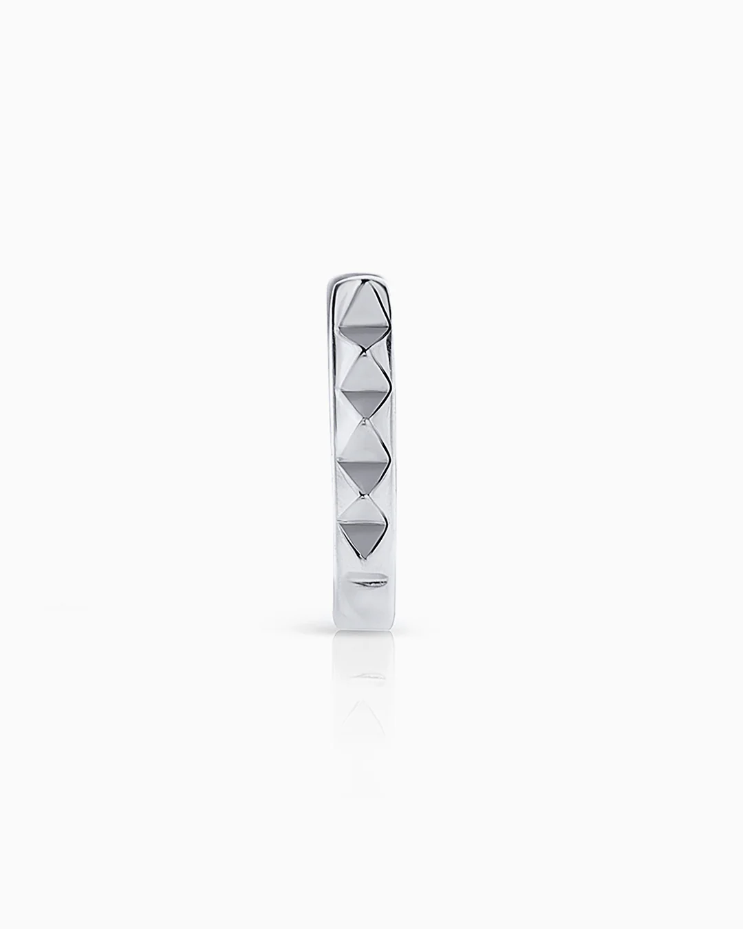 Pendiente Piercing Aro Punk en Oro Blanco de 18 Kt - Image 3
