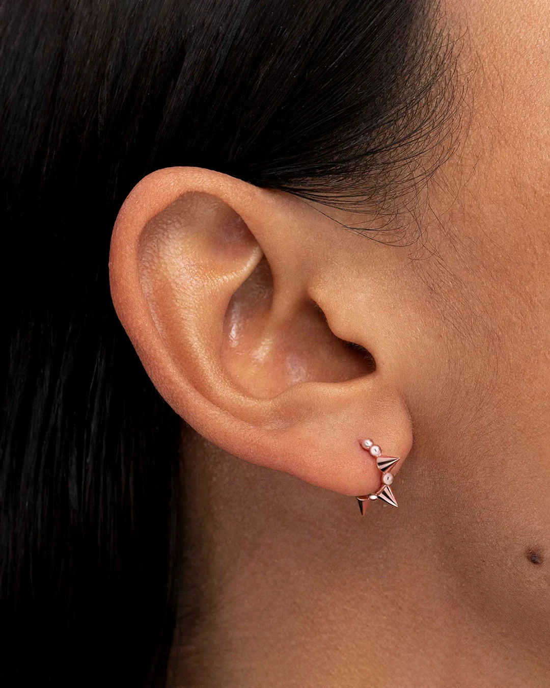 Pendiente Piercing Aro Rox en Oro Rosa de 18 Kt - Image 2