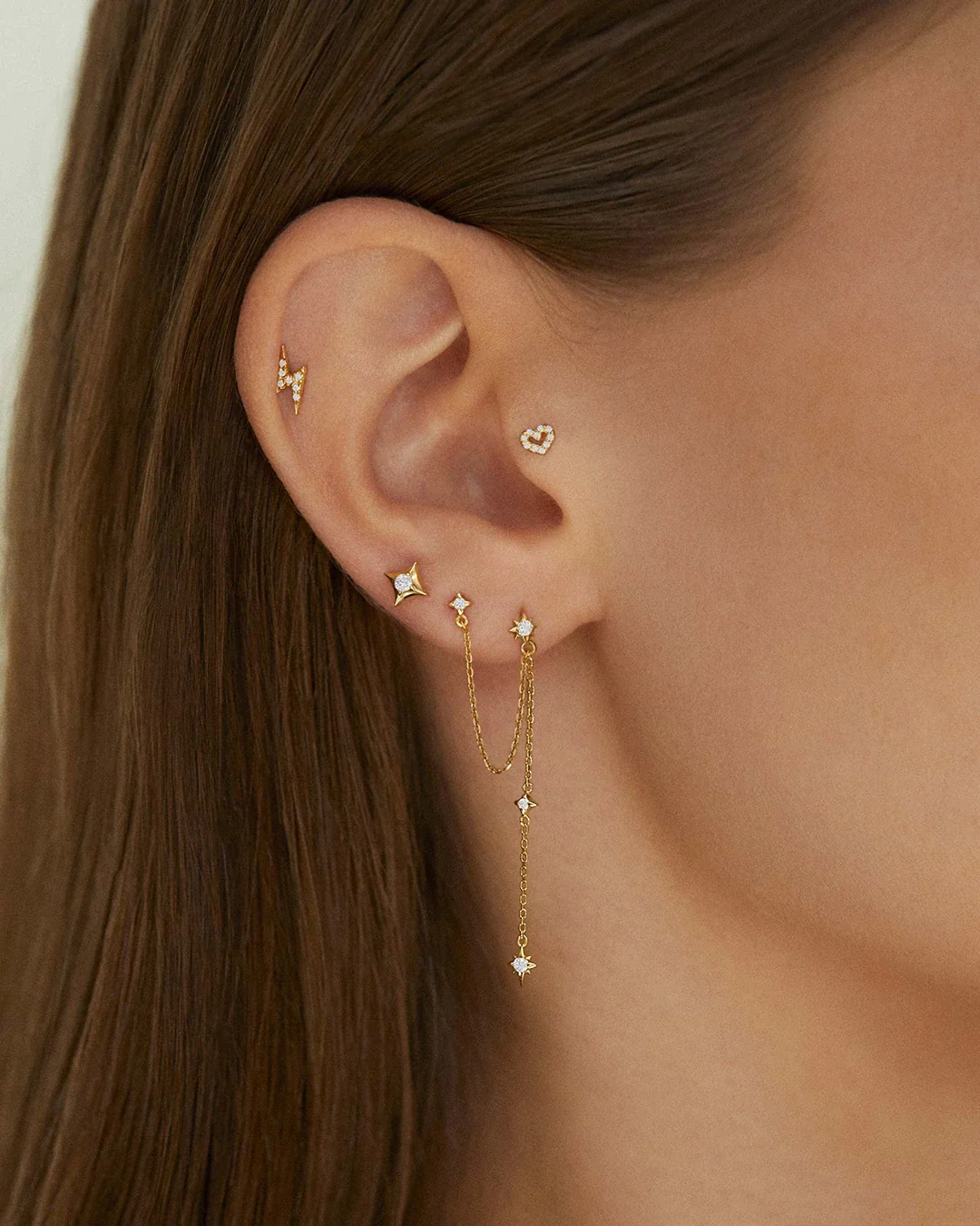 Pendiente Piercing Cheri de Diamantes en Oro Amarillo de 18 Kt - Image 2