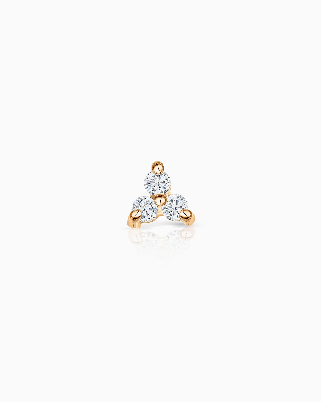 Pendiente Piercing Clover Mini de Diamantes en Oro Amarillo de 18 Kt - Image 4