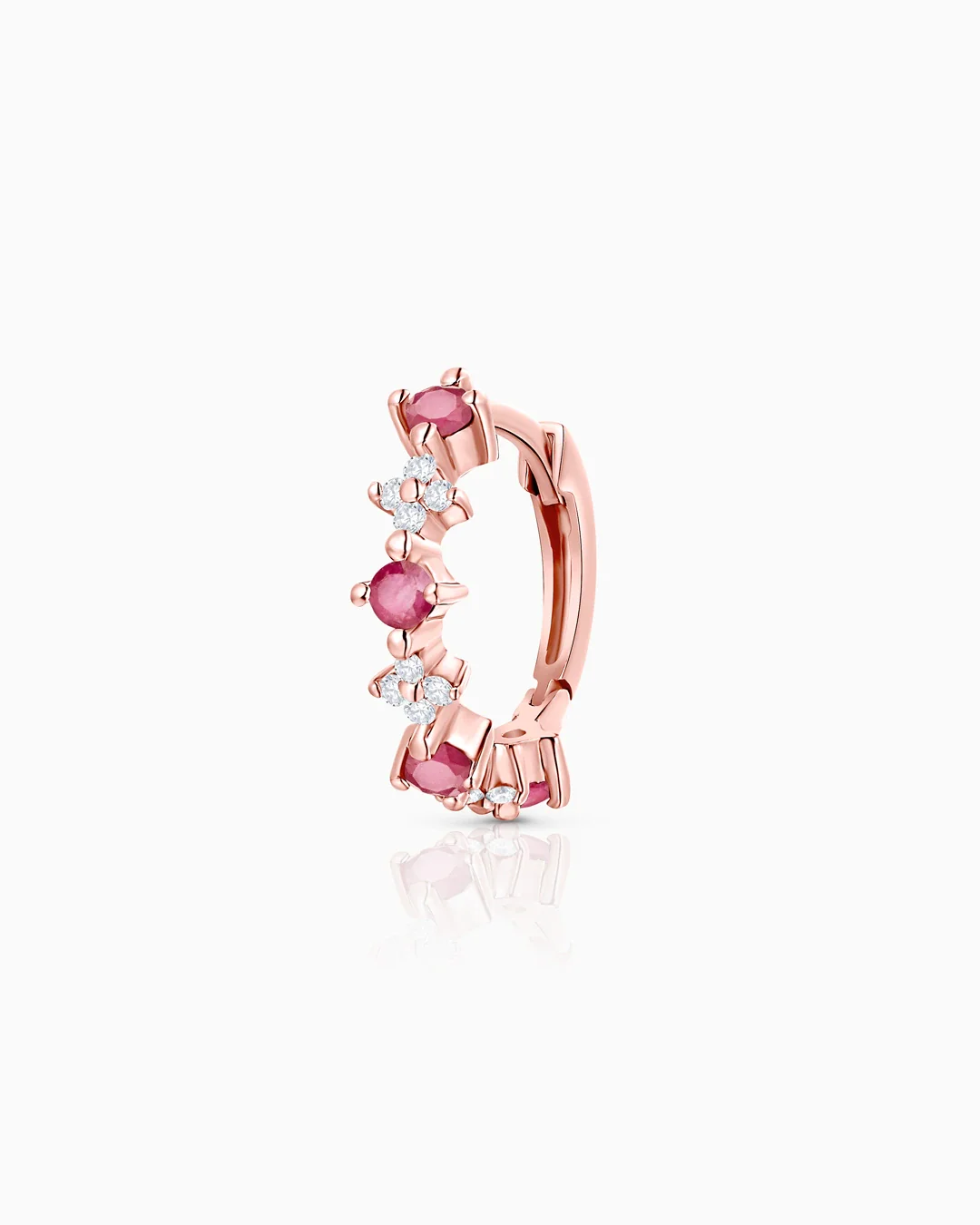 Pendiente Piercing Cross de Rubís y Diamantes en Oro Rosa de 18 Kt