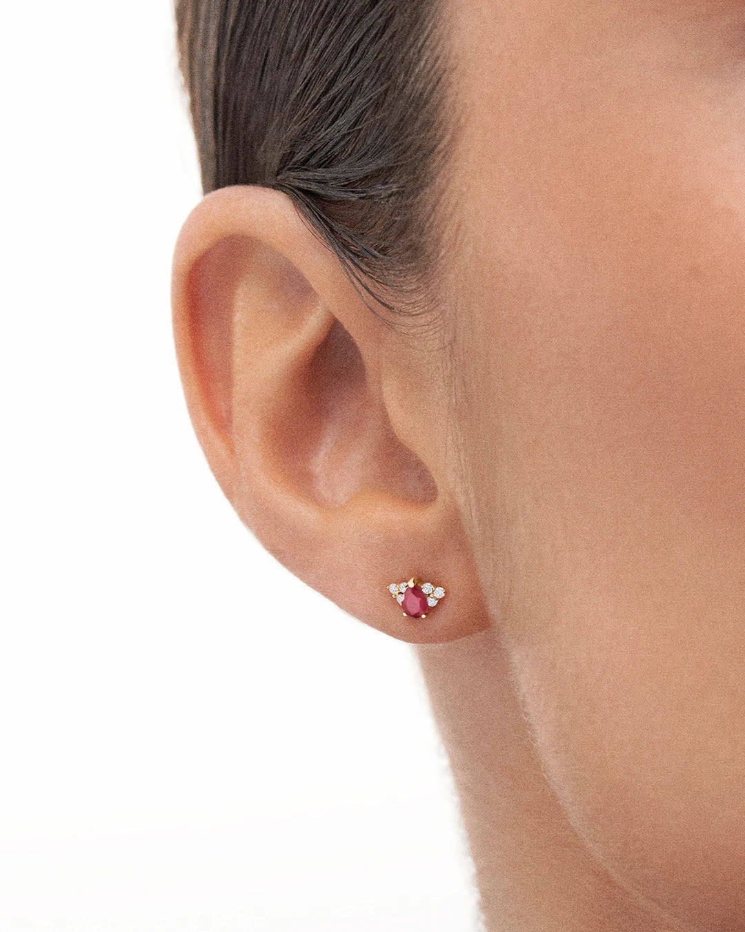 Pendiente Piercing Crown II Drops de Rubí en Oro Amarillo de 18 Kt - Image 2
