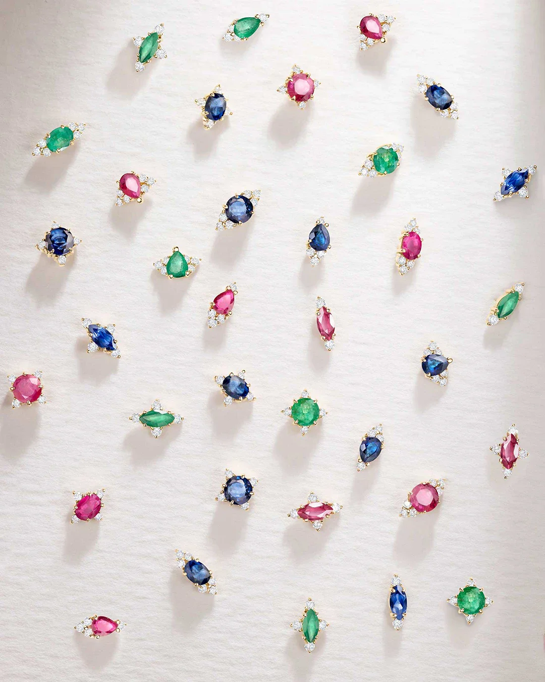 Pendiente Piercing Crown II Oval de Rubí en Oro Amarillo de 18 Kt - Image 5