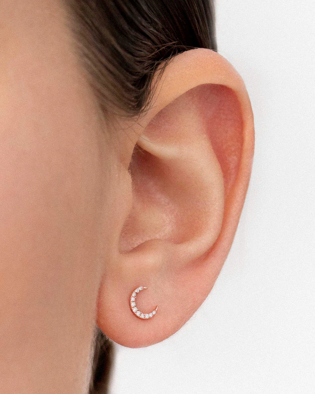 Pendiente Piercing Luna Moon Diamonds en Oro Rosa de 18 Kt - Image 2