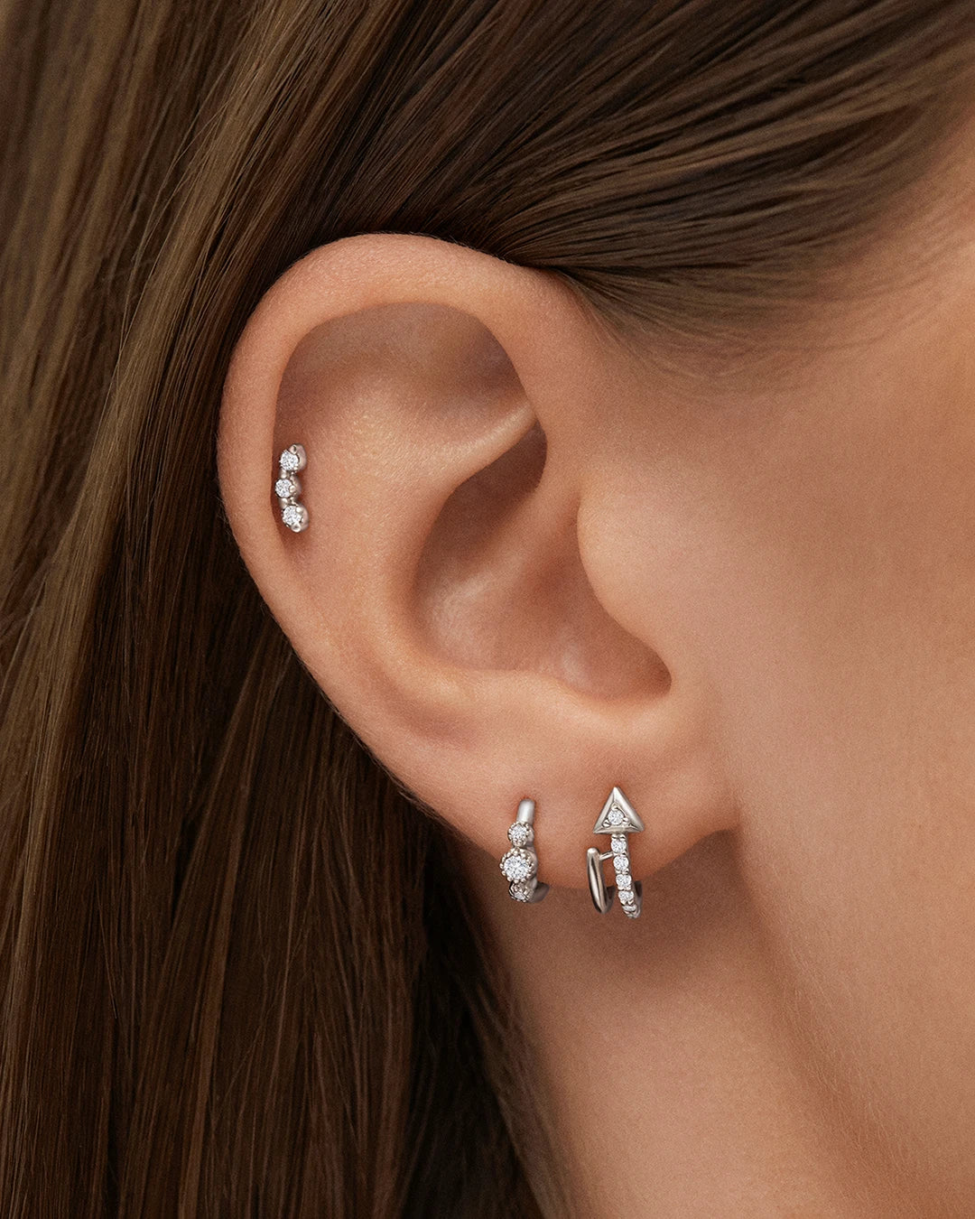 Pendiente Piercing Milgrain Couronne de Diamantes en Oro Blanco de 18 Kt - Image 2