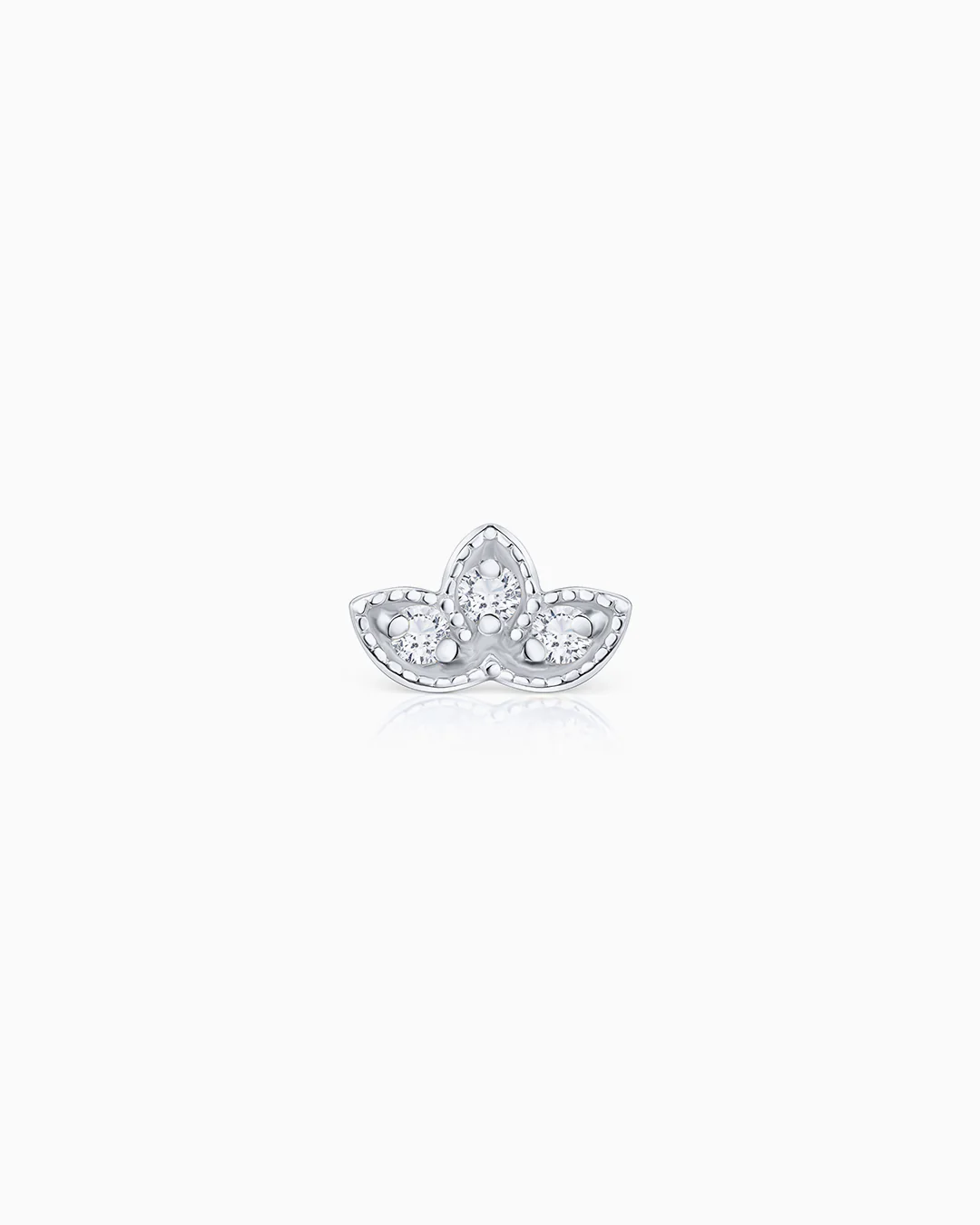 Pendiente Piercing Milgrain Medio Loto de Diamantes en Oro Blanco de 18 Kt - Image 3