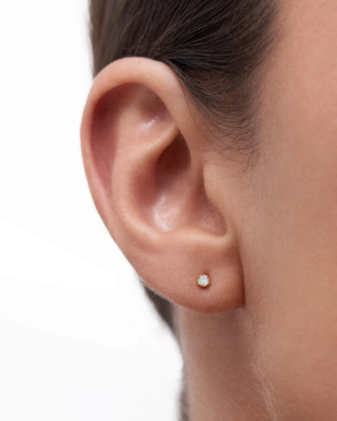 Pendiente Piercing Milgrain Petit de Diamante en Oro Amarillo de 18 Kt - Image 2