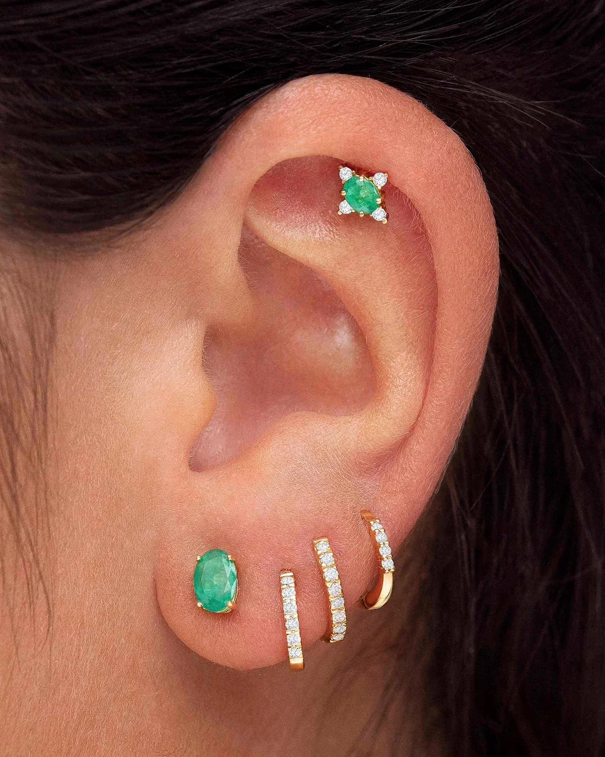 Pendiente Piercing Petite Diamonds Aro en Oro Amarillo de 18 Kt - Image 5