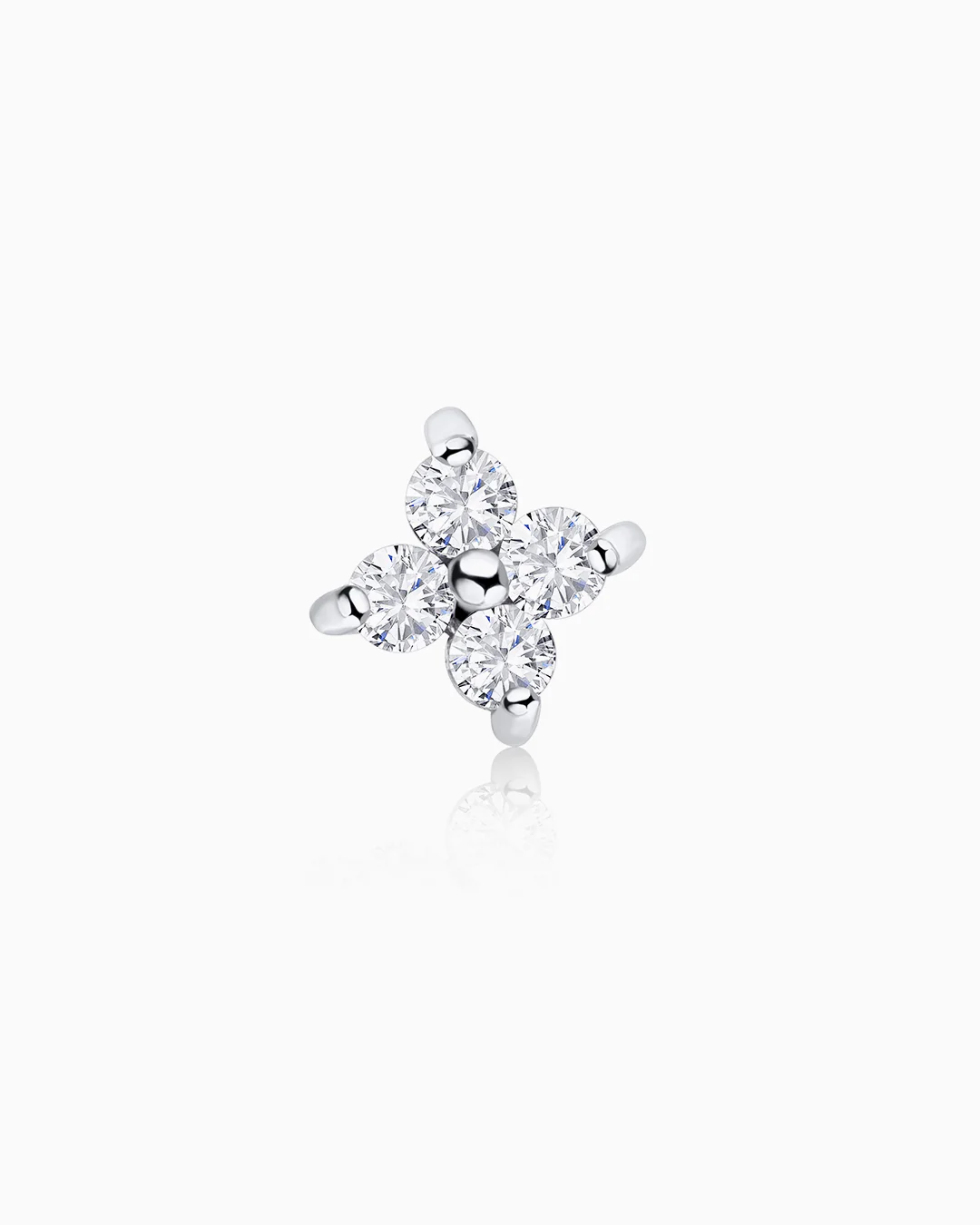 Pendiente Piercing Petite Diamonds Cross Large en Oro Blanco de 18 Kt - Image 4