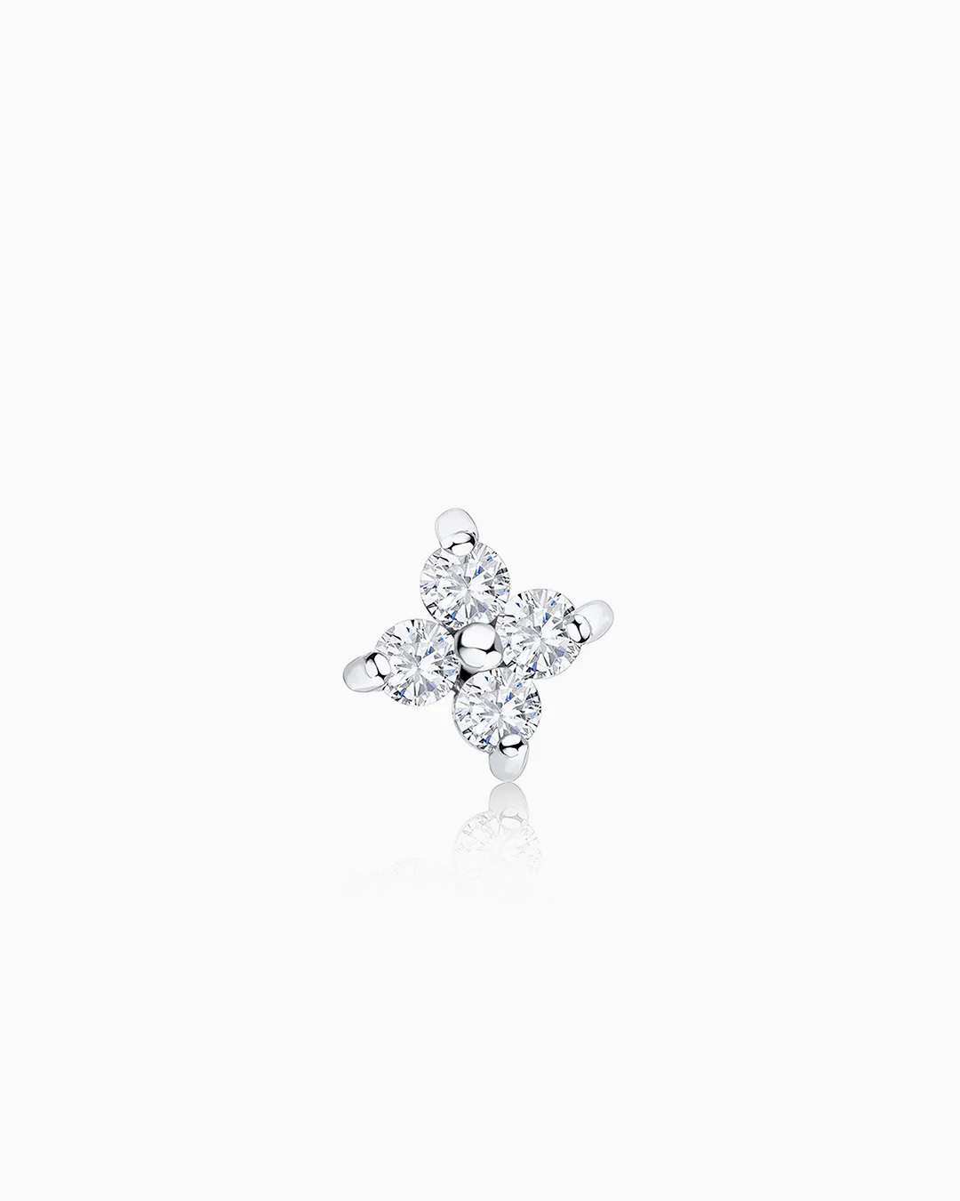 Pendiente Piercing Petite Diamonds Cross Mini en Oro Blanco de 18 Kt - Image 4