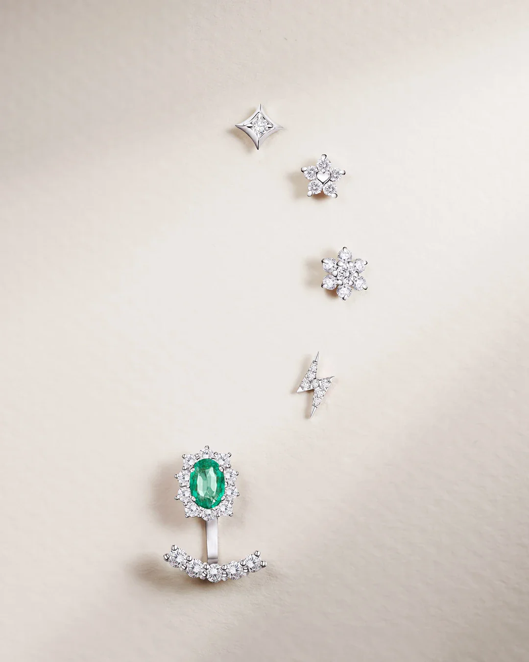 Pendiente Piercing Rosa de los Vientos Hadar en Oro Blanco de 18 Kt - Image 5