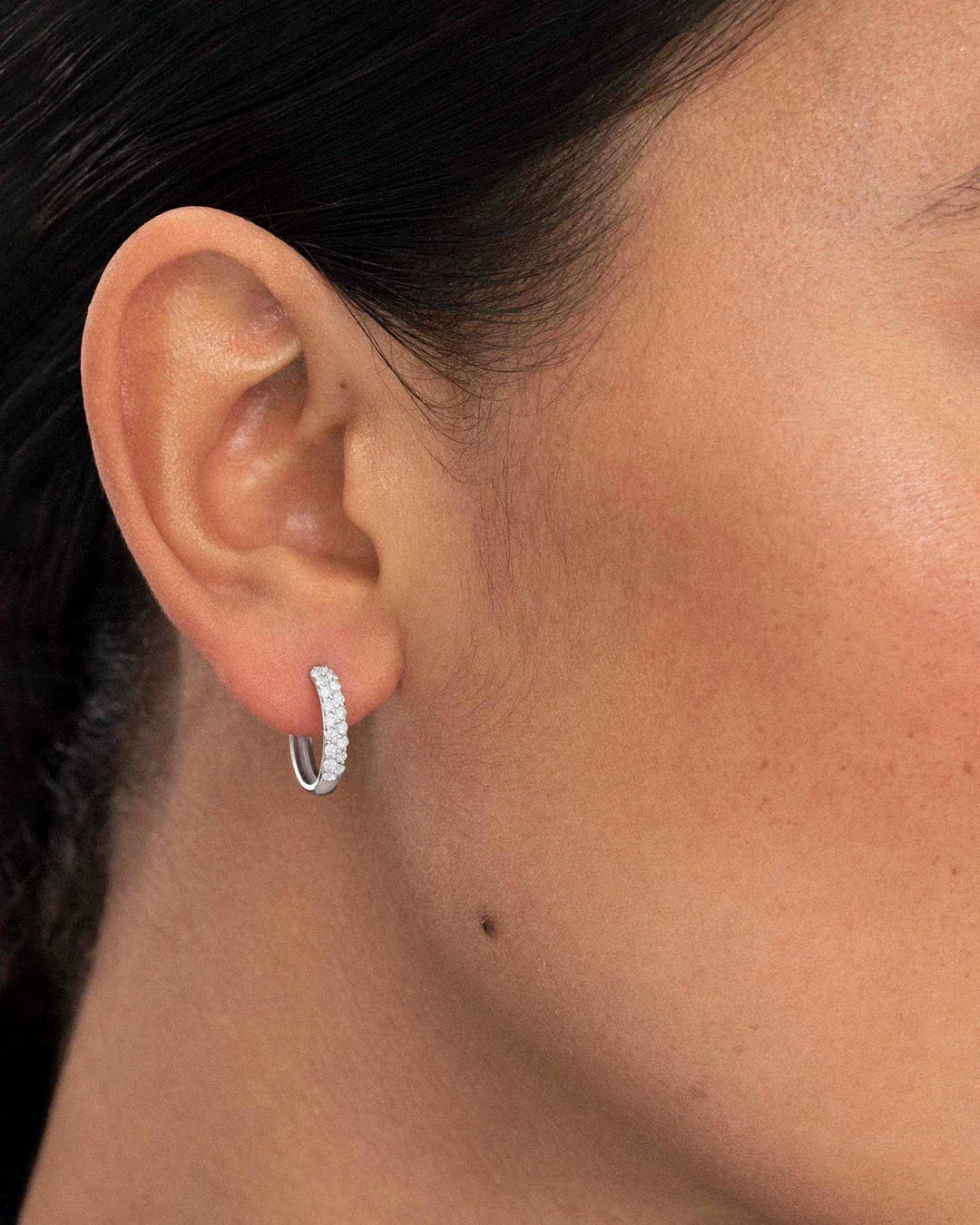 Pendiente Piercing Slice de Diamantes en Oro Blanco de 18 Kt - Image 2