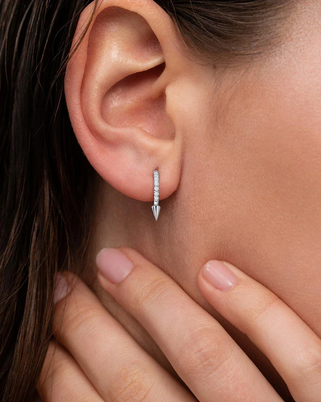 Pendiente Piercing Spike Diamonds Mini en Oro Blanco de 18 Kt - Image 3
