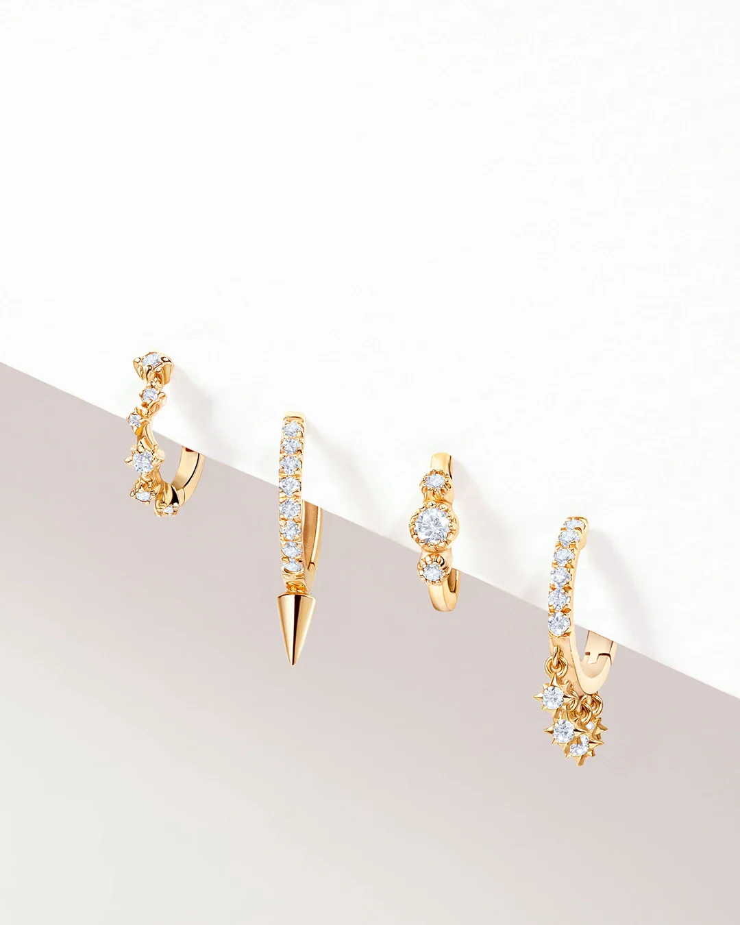 Pendiente Piercing Swing Diamonds en Oro Amarillo de 18 Kt - Image 5
