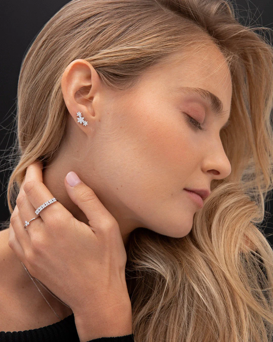 Pendiente Piercing Trepador Rosette Trilogy de Diamantes en Oro Blanco de 18 Kt - Image 7