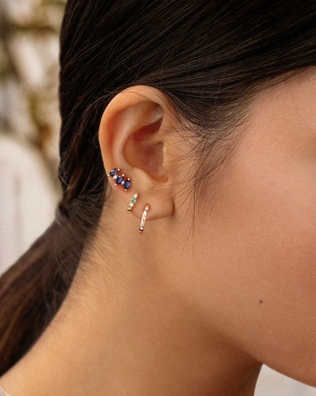 Pendiente Piercing Tri-Marquise de Diamante y Zafiro en Oro Amarillo de 18 Kt - Image 3