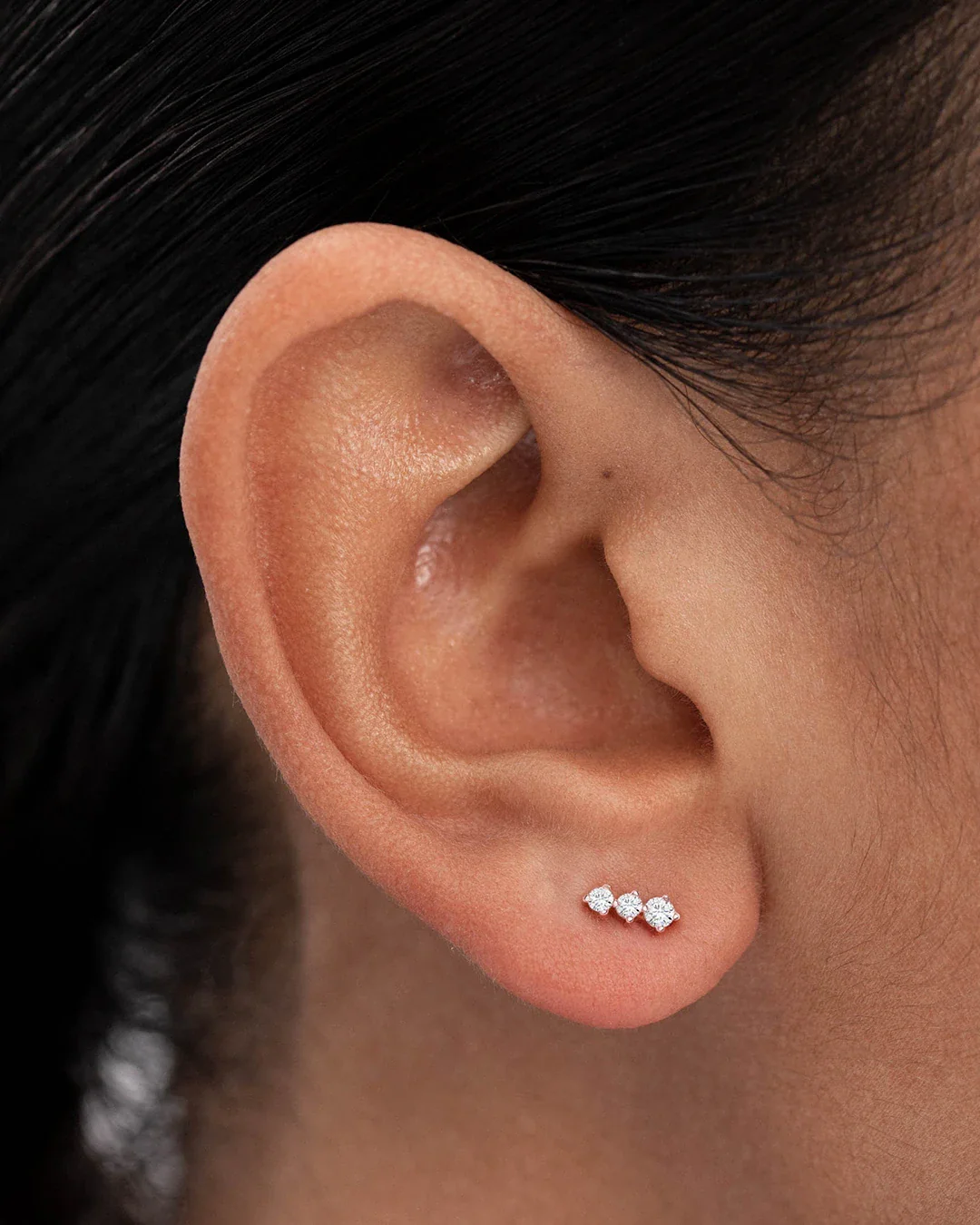 Pendiente Piercing Trinity Diamonds en Oro rosa de 18 Kt - Image 2