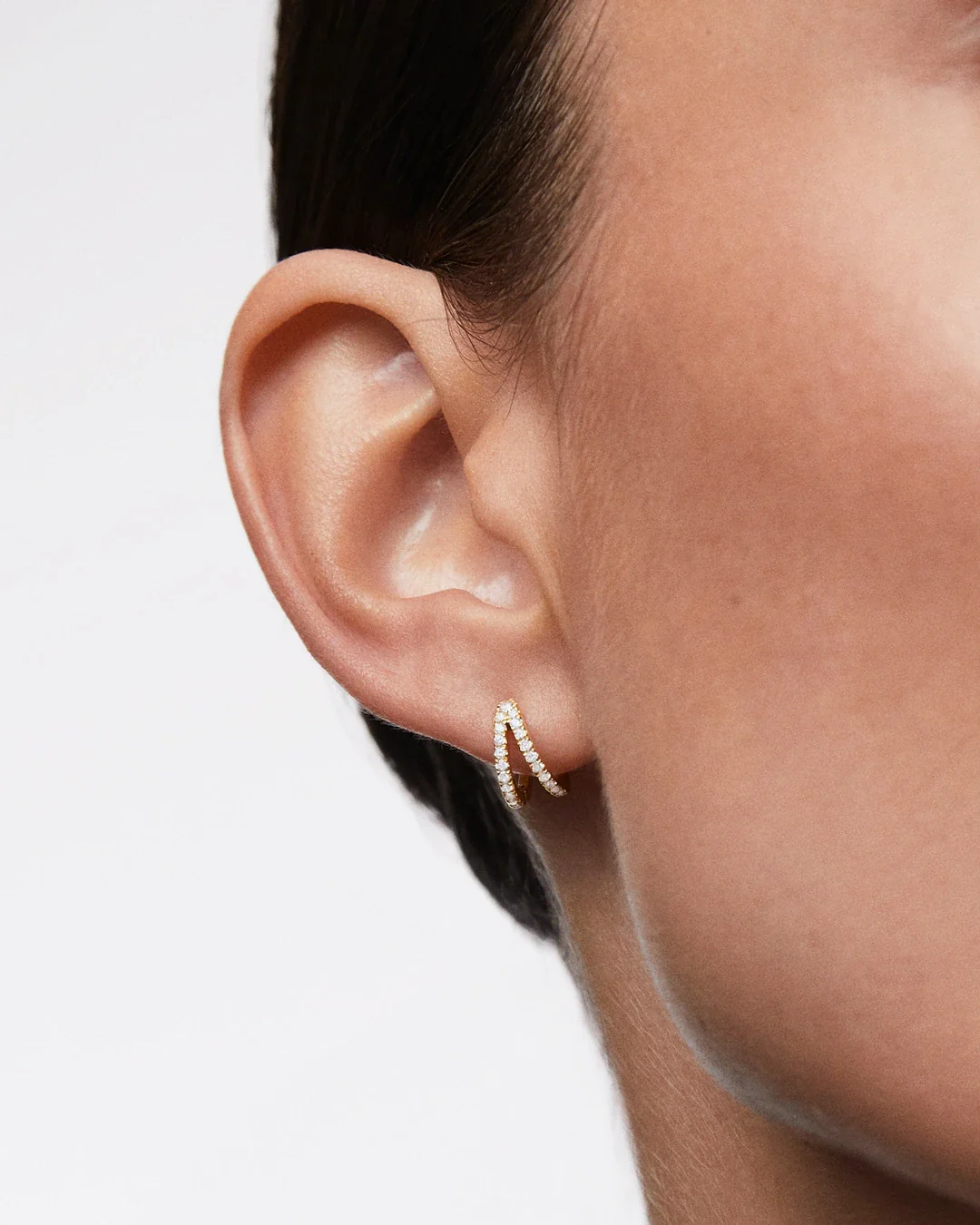 Pendiente Piercing Twin Diamonds en Oro Amarillo de 18 Kt - Image 2
