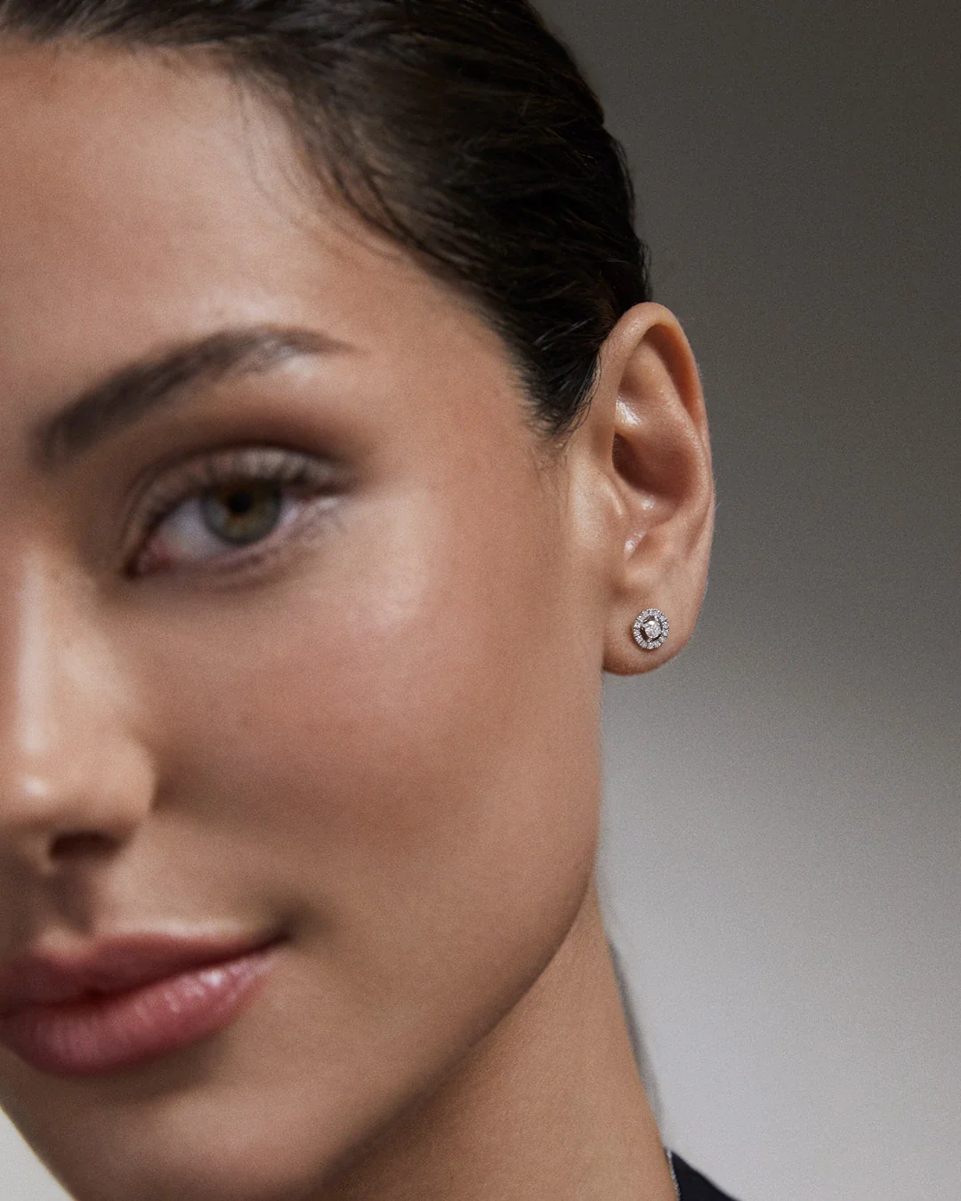 Pendientes Ariadne de Diamantes 0,38 Cts. en Oro Blanco de 18 Kt - Image 2