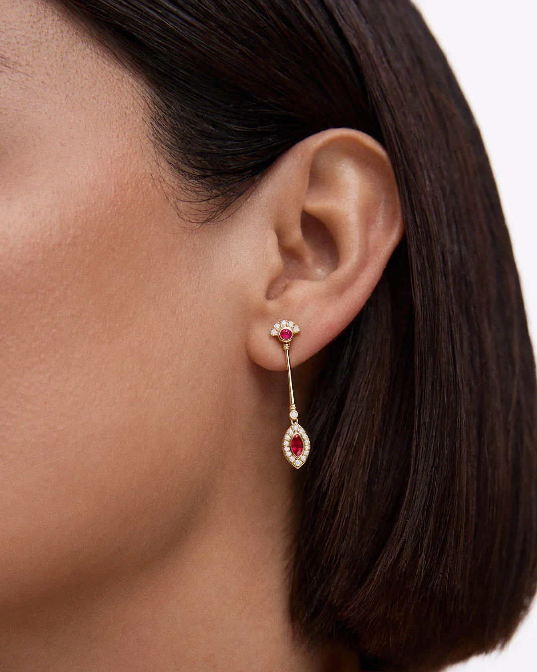 Pendientes Art Deco Cleo de Rubíes y Diamantes en Oro Amarillo de 18 Kt - Image 2