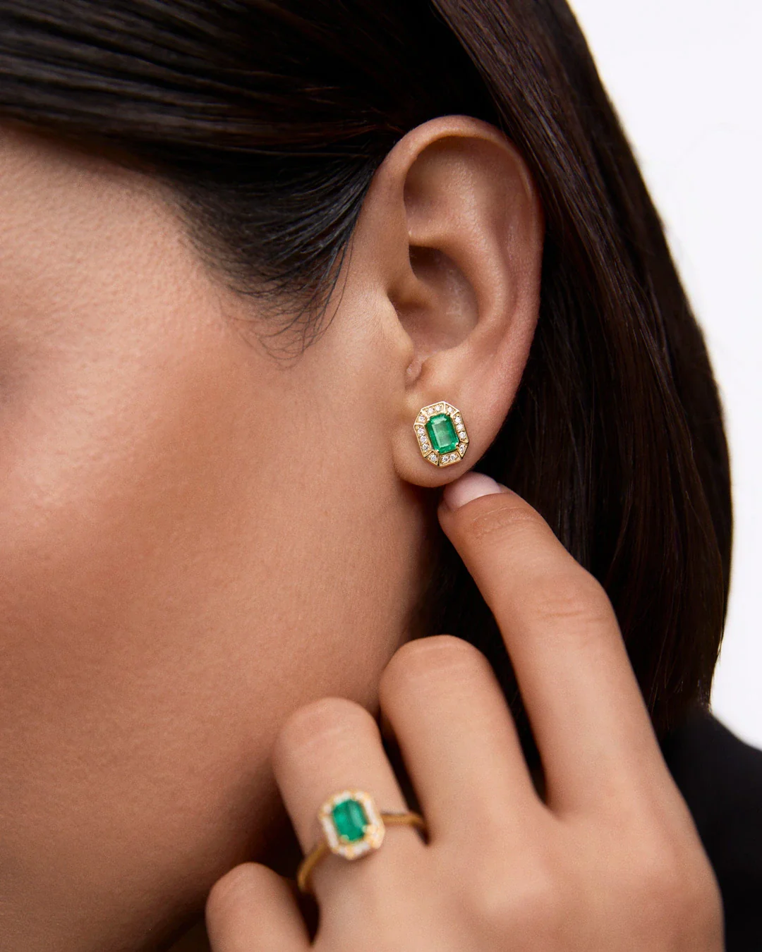 Pendientes Art Deco Helen de Esmeraldas y Diamantes en Oro Amarillo de 18 Kt - Image 2